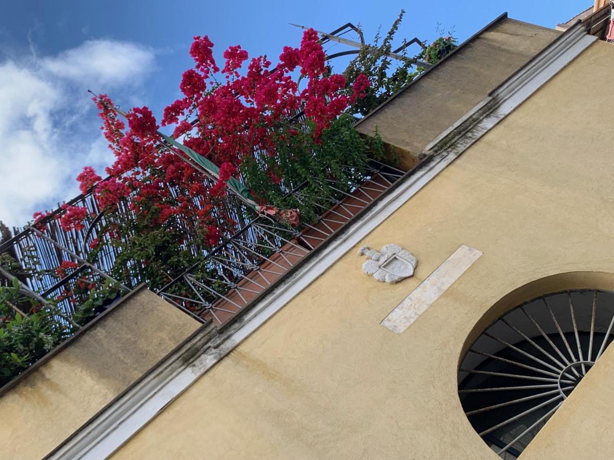 Aparthotel La Dimora Di Cornelia à Sorrente Extérieur photo